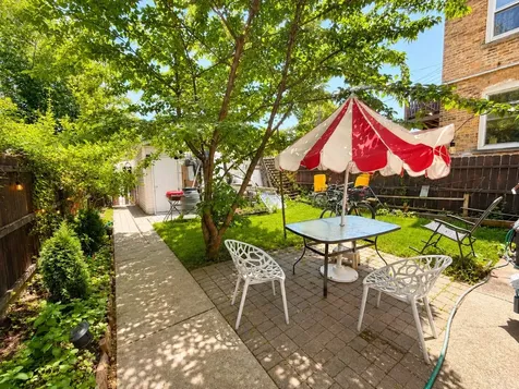 5837 North Washtenaw Avenue Chicago IL 60659