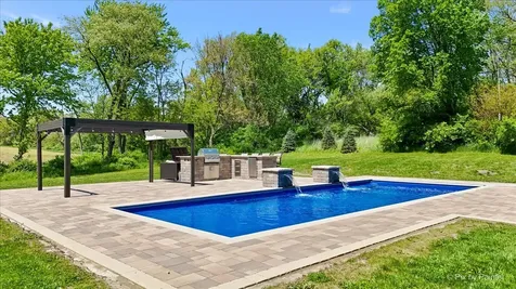 16614 Harmony Road Huntley IL 60142