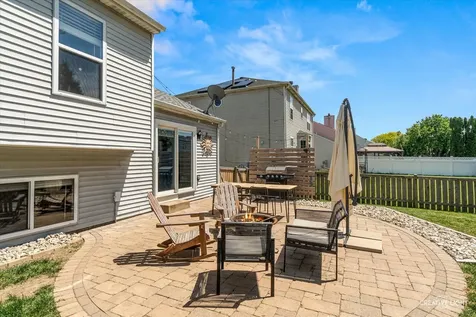 320 Daffodil Drive Romeoville IL 60446