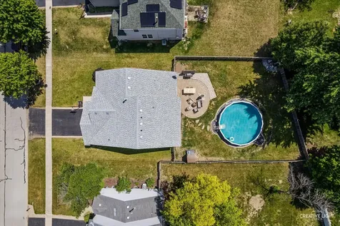320 Daffodil Drive Romeoville IL 60446