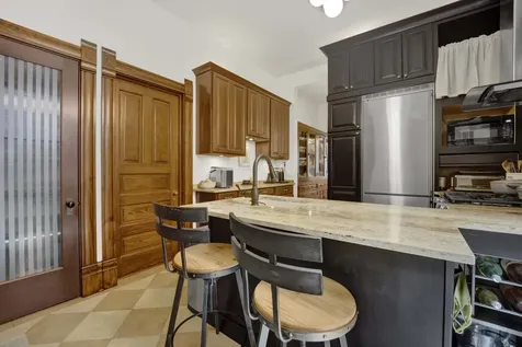 2458 North Burling Street Chicago IL 60614