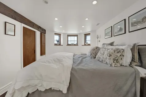 2458 North Burling Street Chicago IL 60614