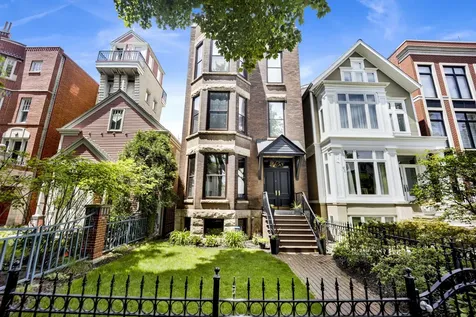 2458 North Burling Street Chicago IL 60614