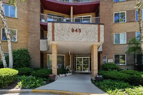 945 East Kenilworth Avenue Palatine IL 60074