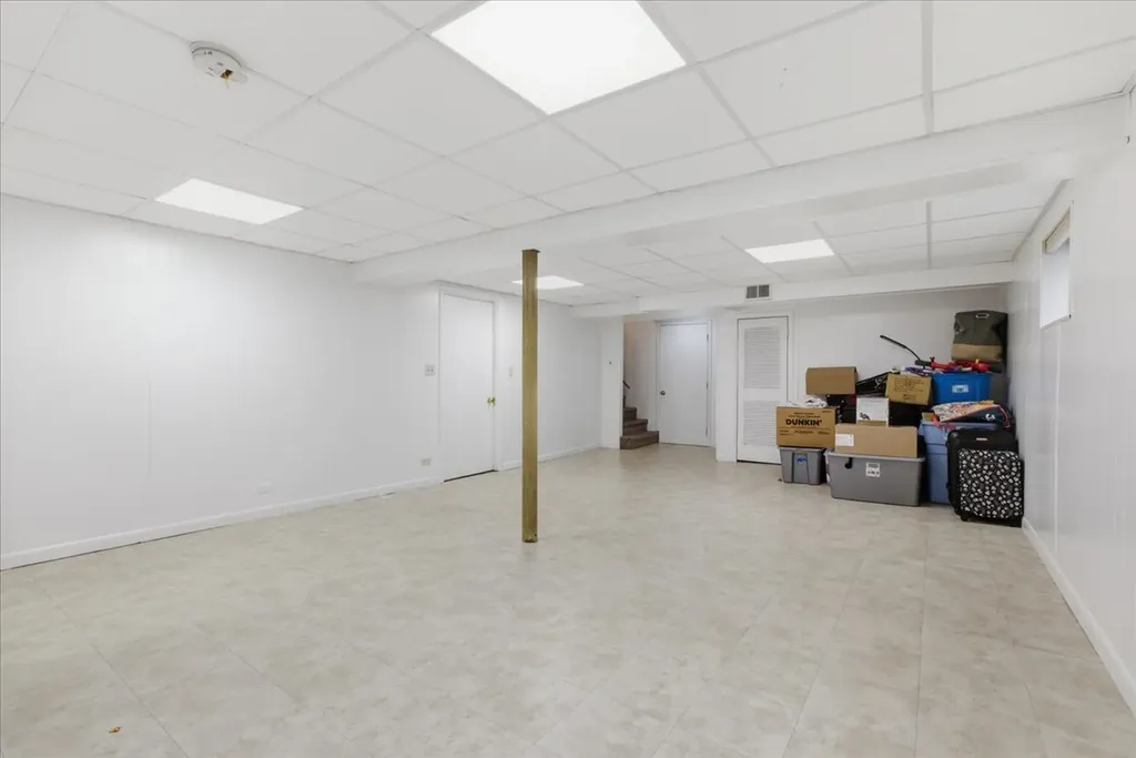 104 West Granville Avenue Roselle IL 60172
