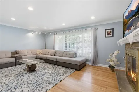 104 West Granville Avenue Roselle IL 60172