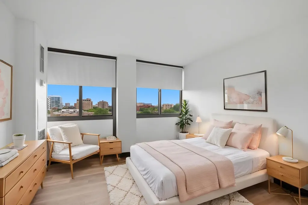 4850 South Lake Park Avenue Chicago IL 60615