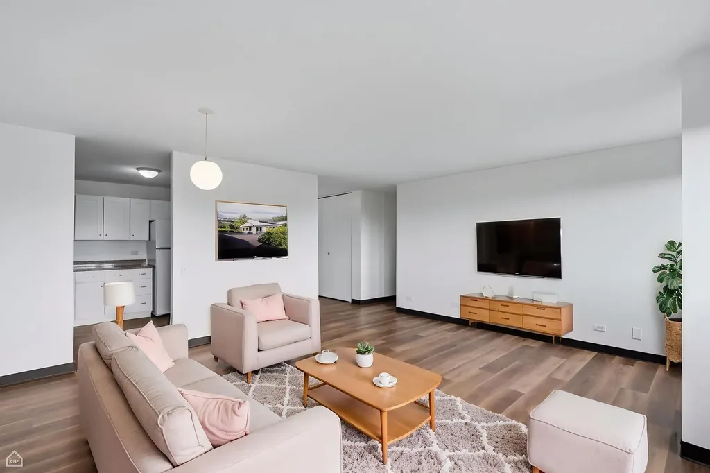 4850 South Lake Park Avenue Chicago IL 60615
