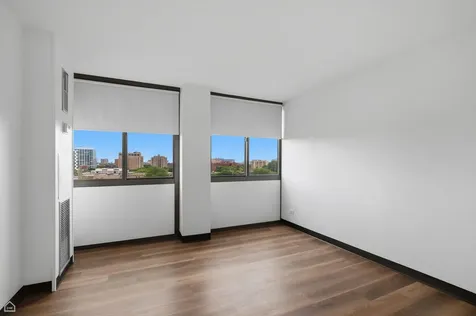 4850 South Lake Park Avenue Chicago IL 60615
