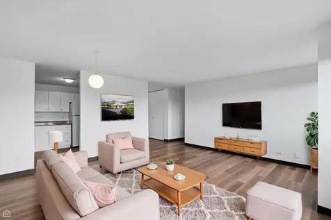 4850 South Lake Park Avenue Chicago IL 60615