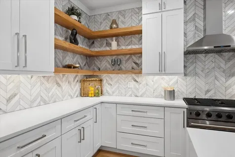 5942 North Kolmar Avenue Chicago IL 60646