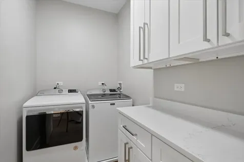 5942 North Kolmar Avenue Chicago IL 60646