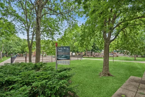 1530 West Elmdale Avenue Chicago IL 60660
