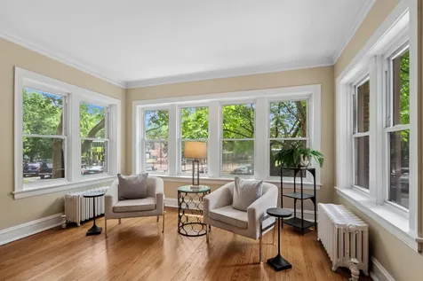 1530 West Elmdale Avenue Chicago IL 60660