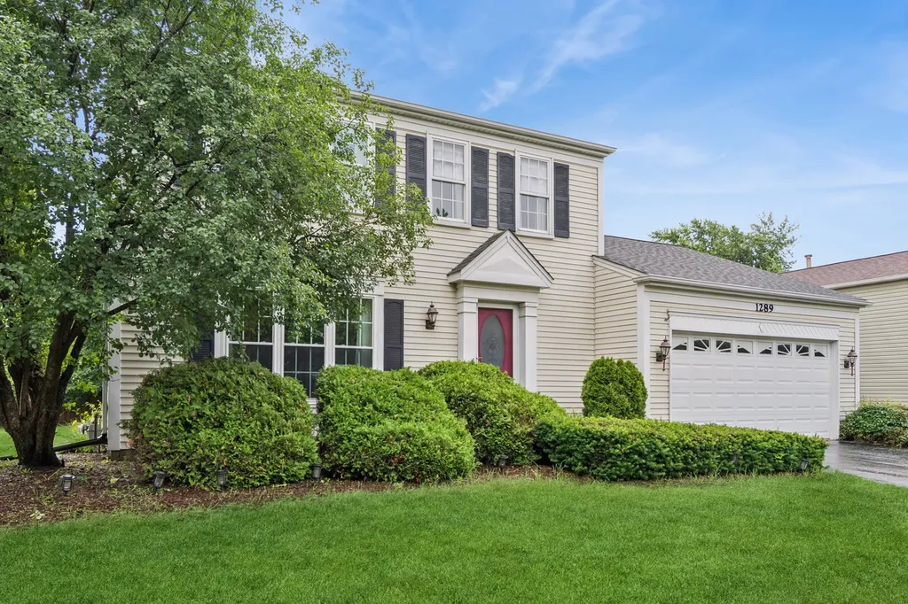 1289 Narragansett Drive Carol Stream IL 60188