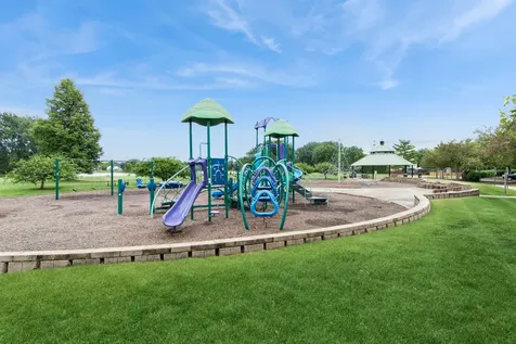 1289 Narragansett Drive Carol Stream IL 60188