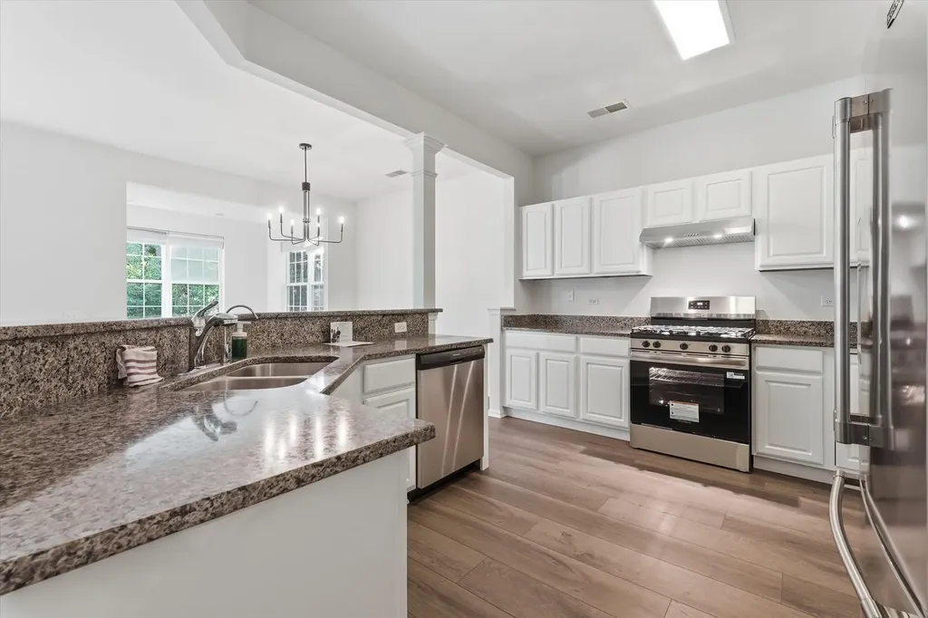 13732 Burham Street Huntley IL 60142