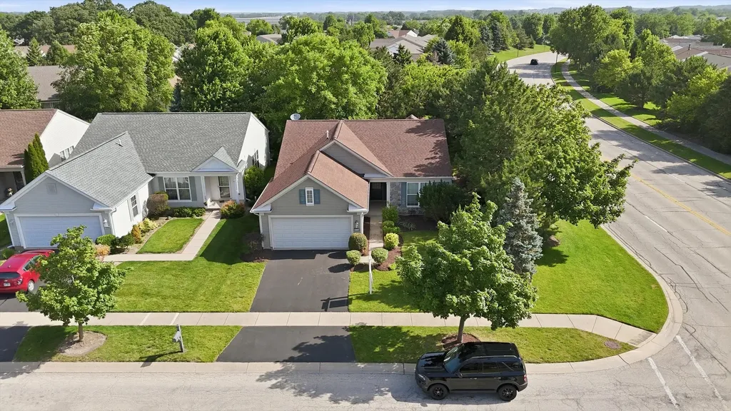 13732 Burham Street Huntley IL 60142