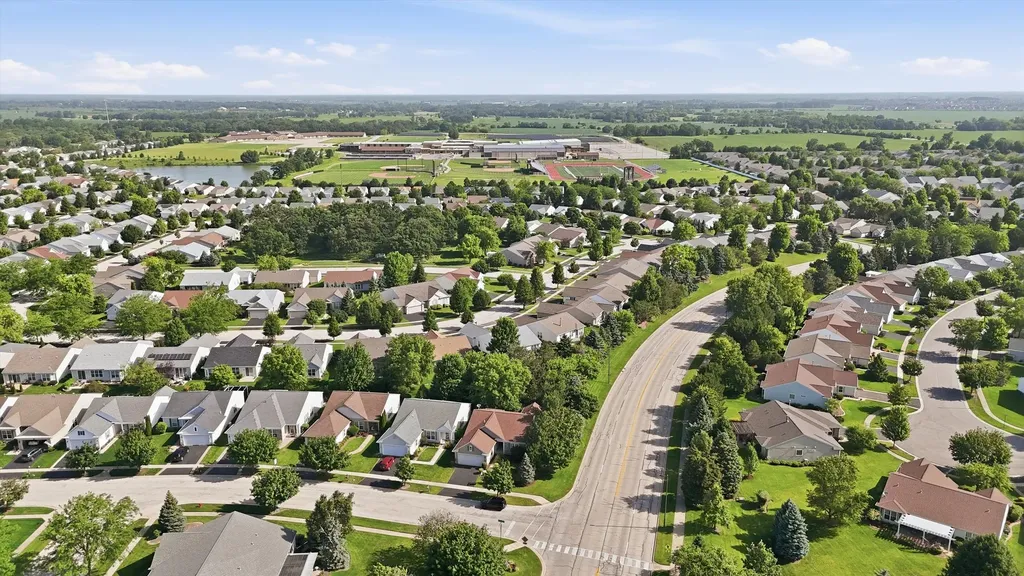 13732 Burham Street Huntley IL 60142