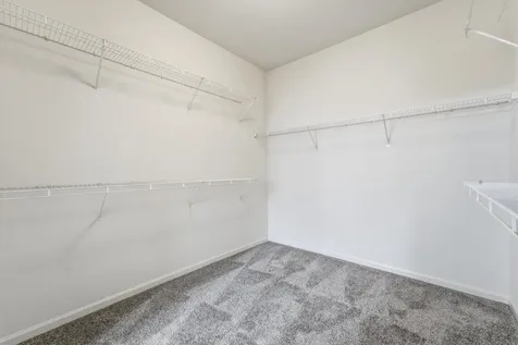 13732 Burham Street Huntley IL 60142