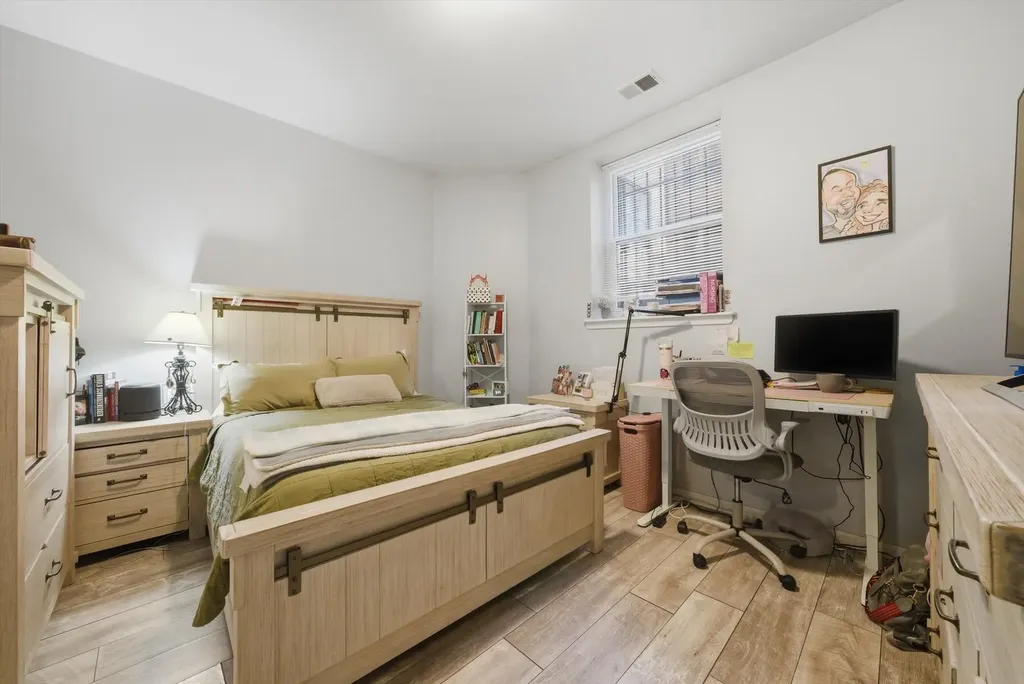 4409 North Sacramento Avenue W Chicago IL 60625