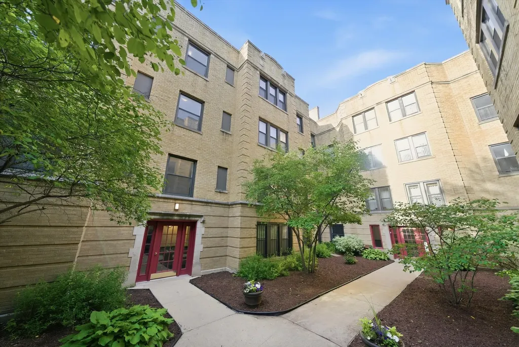 4409 North Sacramento Avenue W Chicago IL 60625