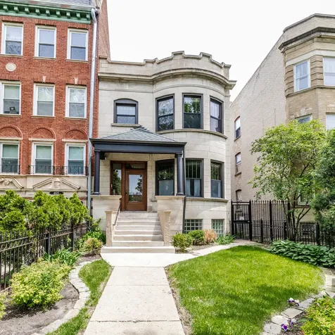 4613 North Malden Street Chicago IL 60640