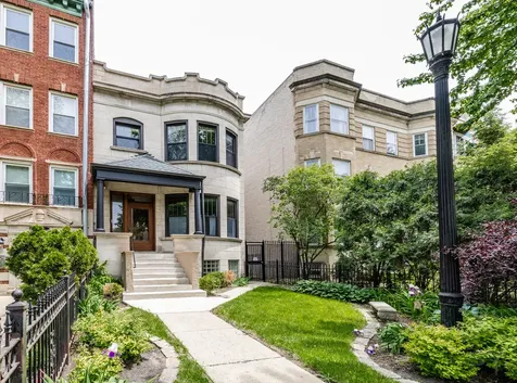 4613 North Malden Street Chicago IL 60640