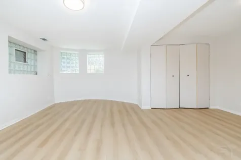 4613 North Malden Street Chicago IL 60640