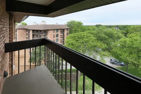 3801 Mission Hills Road Northbrook IL 60062