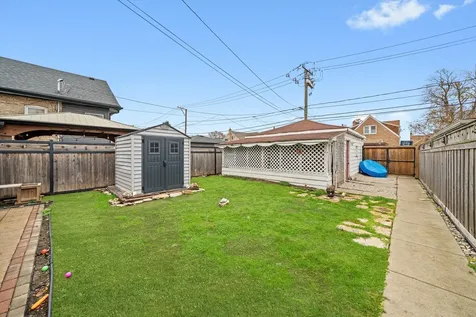 3833 Oak Park Avenue Berwyn IL 60402