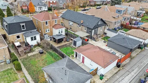 3833 Oak Park Avenue Berwyn IL 60402