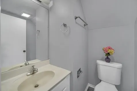 1784 Mccormick Lane Hanover Park IL 60133