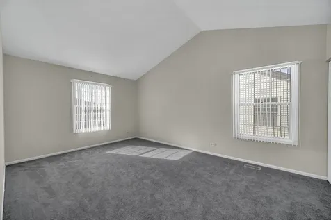1784 Mccormick Lane Hanover Park IL 60133