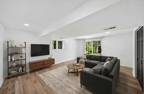 15209 Linden Drive Oak Forest IL 60452