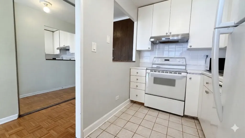 720 West Gordon Terrace Chicago IL 60613