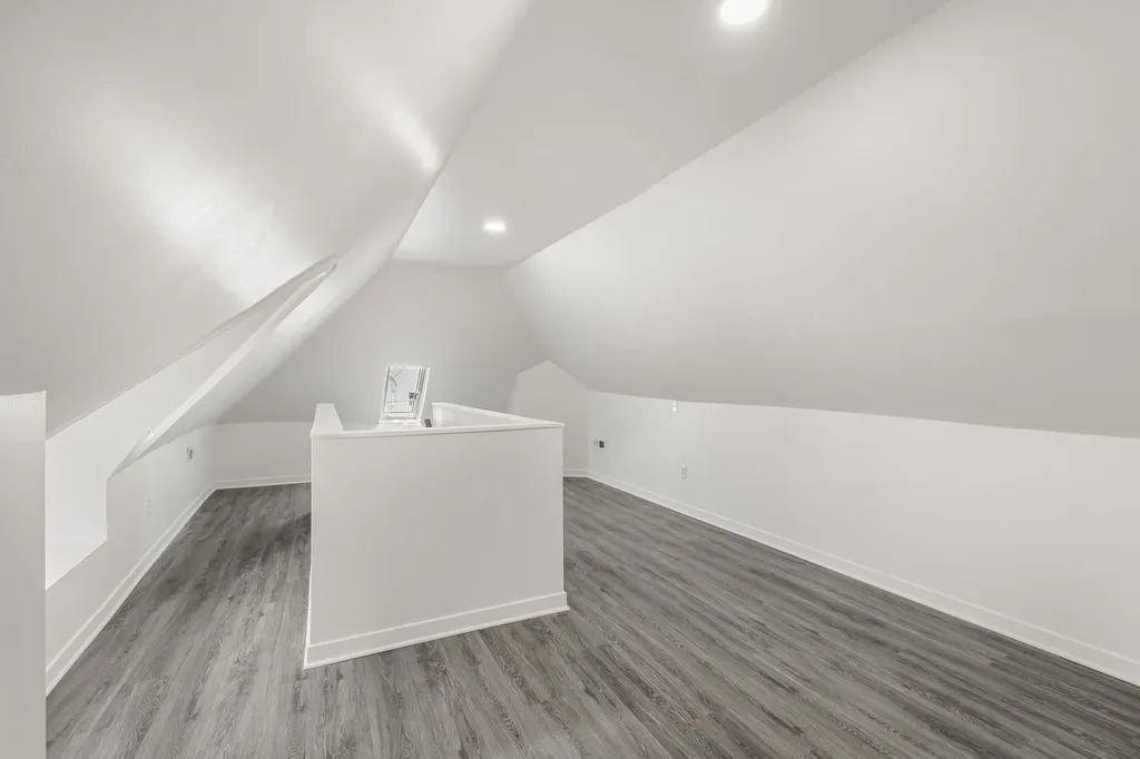 2622 North Central Park Avenue Chicago IL 60647
