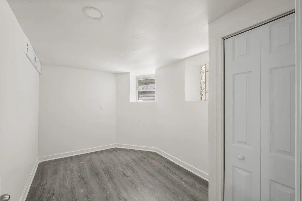 2622 North Central Park Avenue Chicago IL 60647