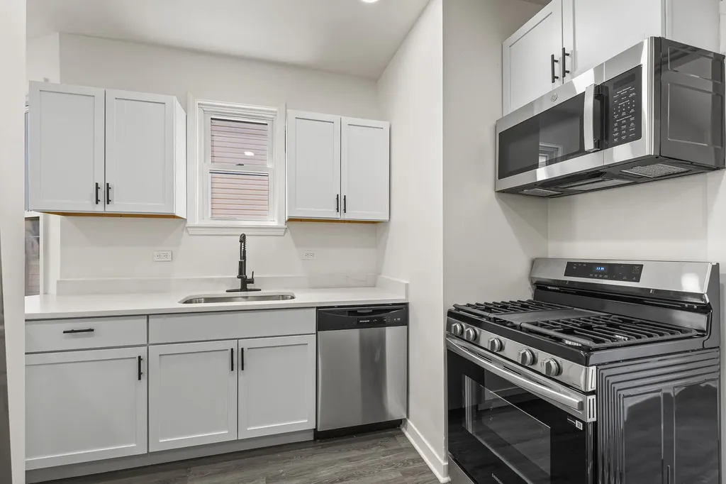 2622 North Central Park Avenue Chicago IL 60647