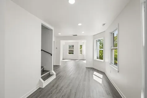 2622 North Central Park Avenue Chicago IL 60647