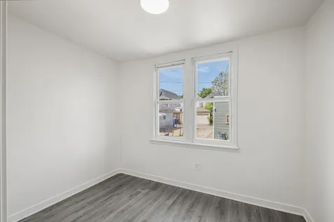 2622 North Central Park Avenue Chicago IL 60647