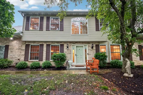 1544 Laurel Oaks Drive Streamwood IL 60107