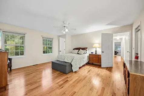 1544 Laurel Oaks Drive Streamwood IL 60107
