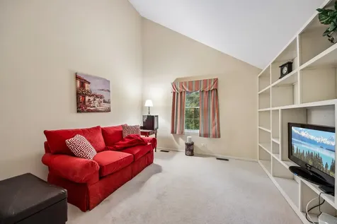1544 Laurel Oaks Drive Streamwood IL 60107