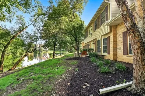 1544 Laurel Oaks Drive Streamwood IL 60107