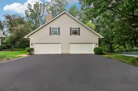 1544 Laurel Oaks Drive Streamwood IL 60107