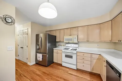 1544 Laurel Oaks Drive Streamwood IL 60107