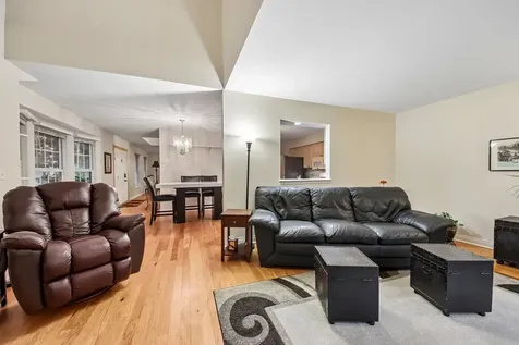 1544 Laurel Oaks Drive Streamwood IL 60107