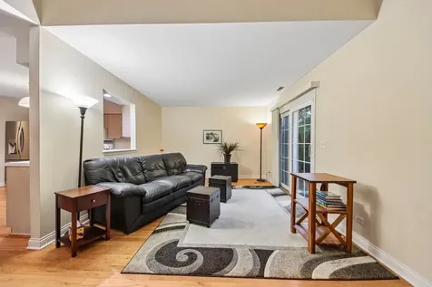 1544 Laurel Oaks Drive Streamwood IL 60107