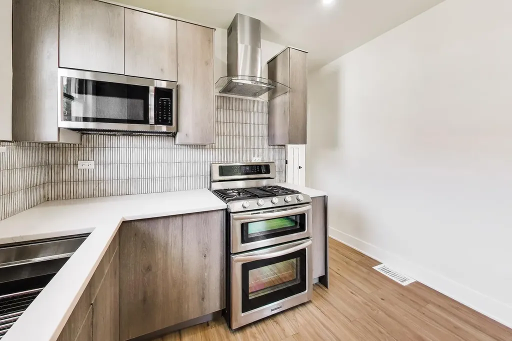 524 East 90th Street Chicago IL 60619